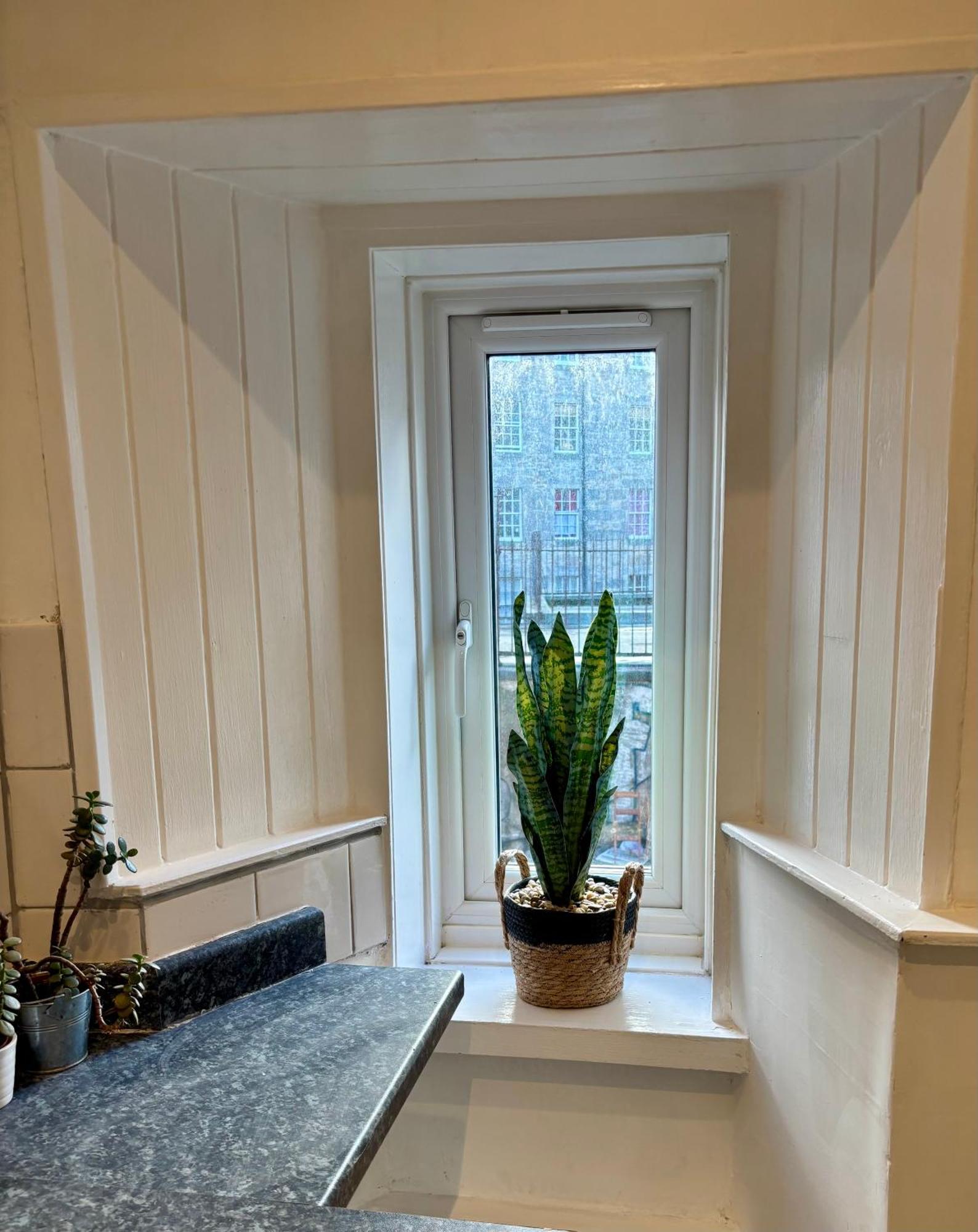 Bread Street, Central And Spacious One Bed Flat Единбург Екстериор снимка